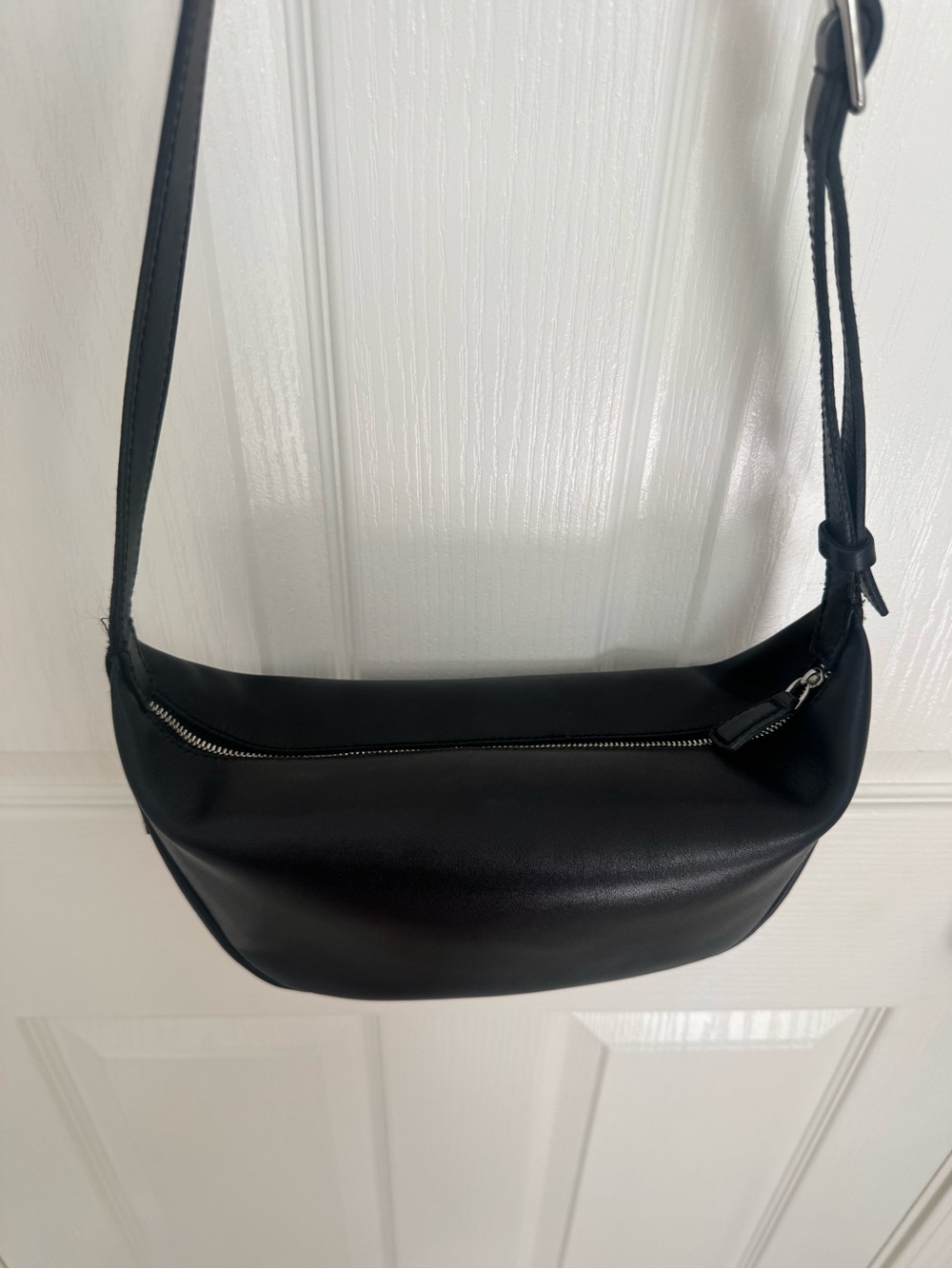 Madewell Black Leather Crescent Sling Bag - Picture 4 of 8